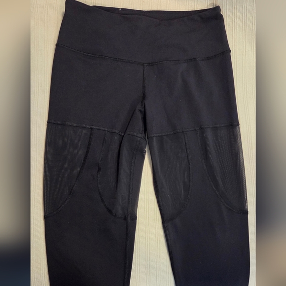Victoria's Secret Victoria Sport Mesh Panel Leggings High Rise Black Medium - Picture 2 of 4